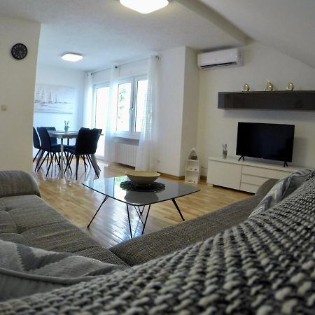 Holiday Apartment Lavanda Sumpetar 예세니체 외부 사진