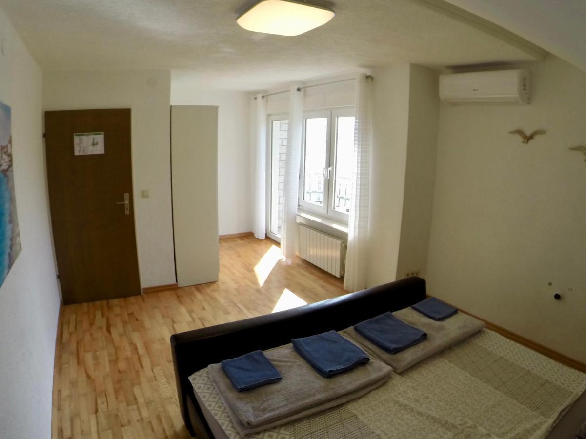 Holiday Apartment Lavanda Sumpetar 예세니체 외부 사진